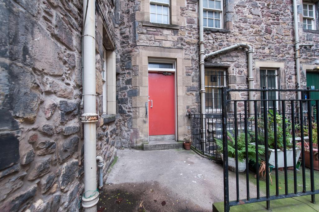 Writers View, Royal Mile Apartment Edinburgh Ruang foto