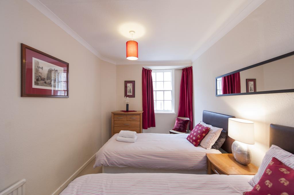 Writers View, Royal Mile Apartment Edinburgh Bagian luar foto