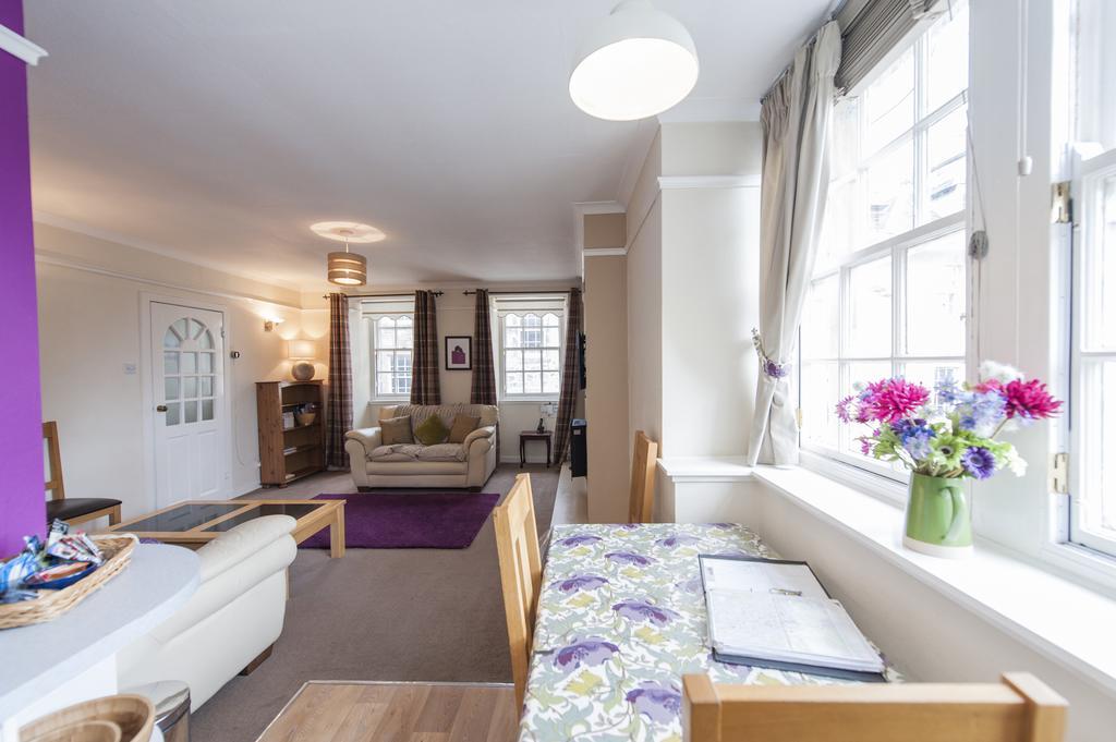 Writers View, Royal Mile Apartment Edinburgh Bagian luar foto